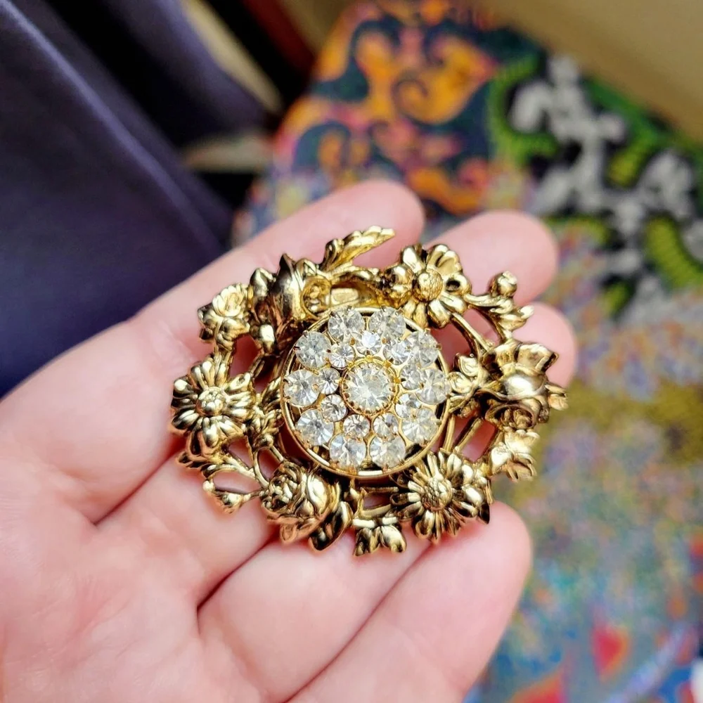 Vintage Ornate Gold Rhinestone Floral Scarf Clip